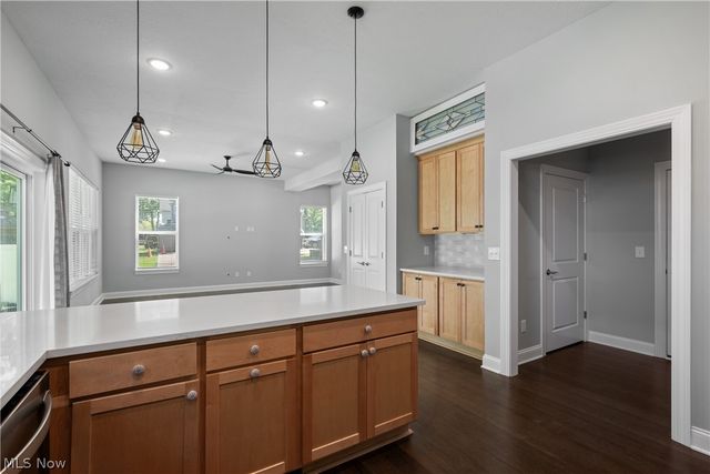 3675 Washington Park Boulevard, Newburgh Heights, OH 44105