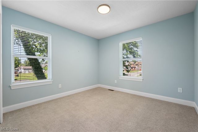 3675 Washington Park Boulevard, Newburgh Heights, OH 44105