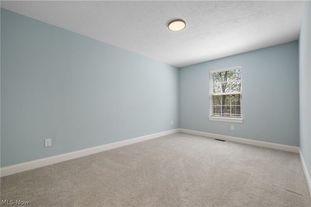 3675 Washington Park Boulevard, Newburgh Heights, OH 44105