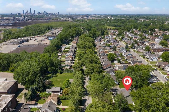 3675 Washington Park Boulevard, Newburgh Heights, OH 44105