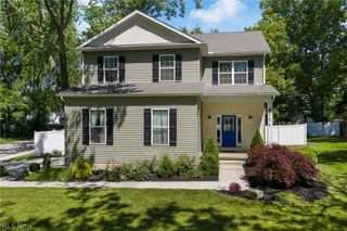 3675 Washington Park Boulevard, Newburgh Heights, OH 44105