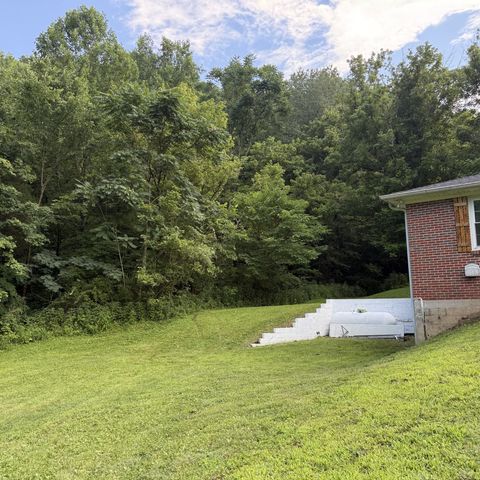 2625 Wartrace Hwy, Whitleyville, TN 38588