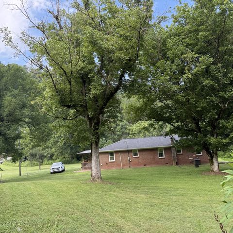 2625 Wartrace Hwy, Whitleyville, TN 38588