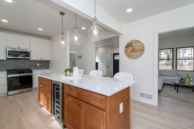 5821 W Wells STREET, Wauwatosa, WI 53213