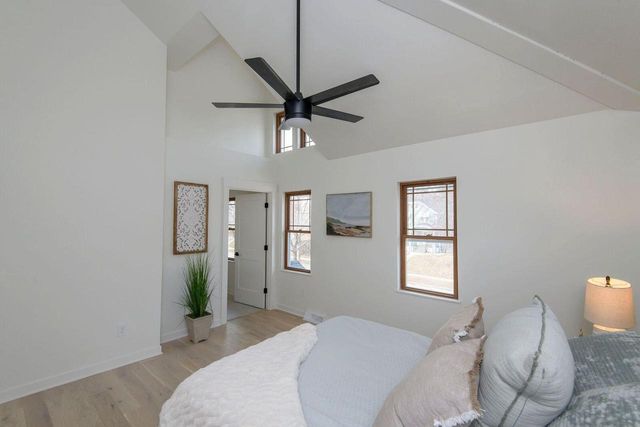 5821 W Wells STREET, Wauwatosa, WI 53213