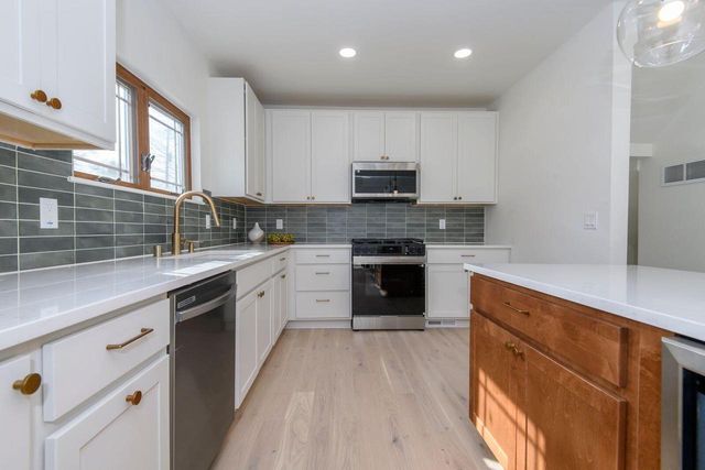 5821 W Wells STREET, Wauwatosa, WI 53213