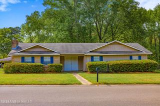 602 Pemberton Drive, Pearl, MS 39208
