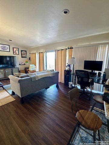 8642 Fredericksburg # 506, San Antonio, TX 78240