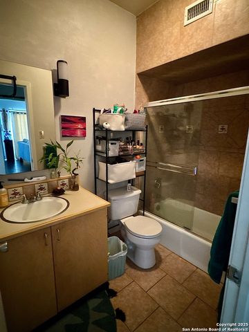 8642 Fredericksburg # 506, San Antonio, TX 78240