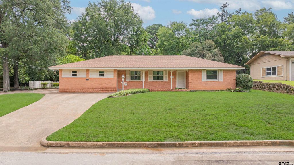 2504 Pounds Ave, Tyler, TX 75701