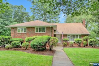 581 Mazur Avenue, Paramus, NJ 07652