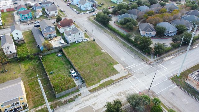 4017 Ball, Galveston, TX 77550