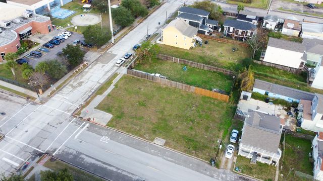 4017 Ball, Galveston, TX 77550