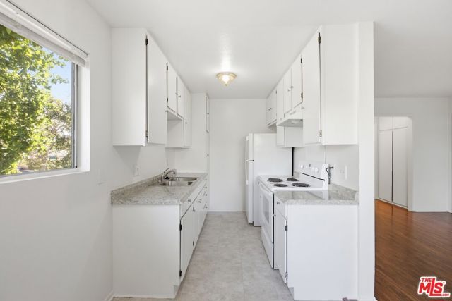 14551 Vose Street C, Van Nuys (los Angeles), CA 91405