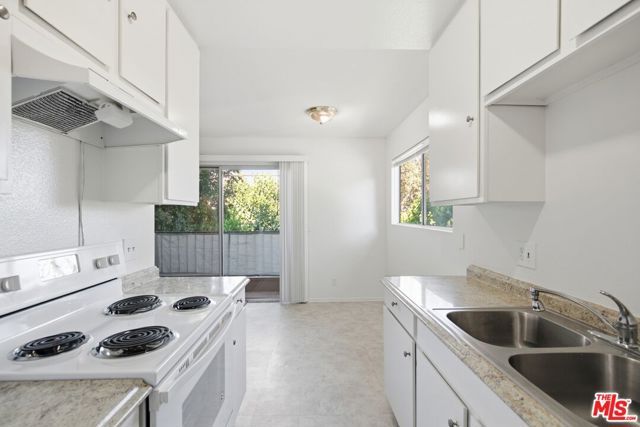 14551 Vose Street C, Van Nuys (los Angeles), CA 91405