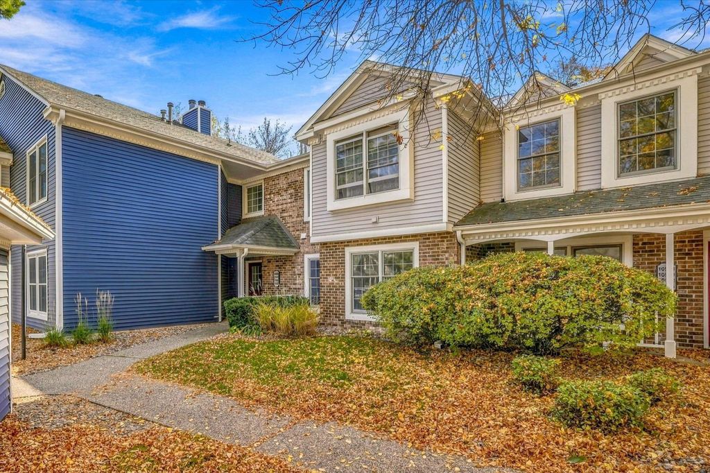 10938 Quebec Avenue S, Bloomington, MN 55438 — exterior