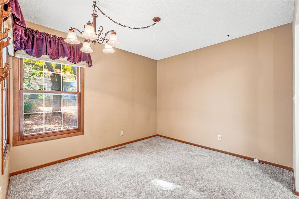 10938 Quebec Avenue S, Bloomington, MN 55438 — photo 4
