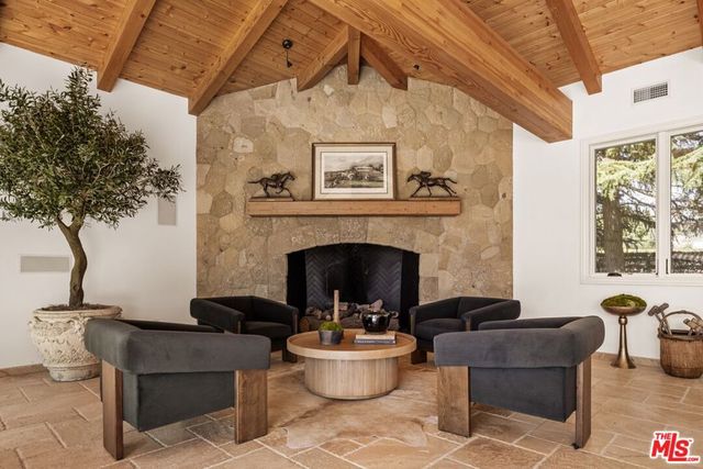 2370 N Refugio Road, Santa Ynez, CA 93460