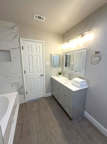 1633 Duet Drive, Dallas, TX 75241