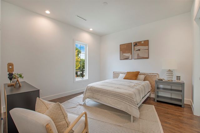 1029 Mobile Street, Dallas, TX 75208