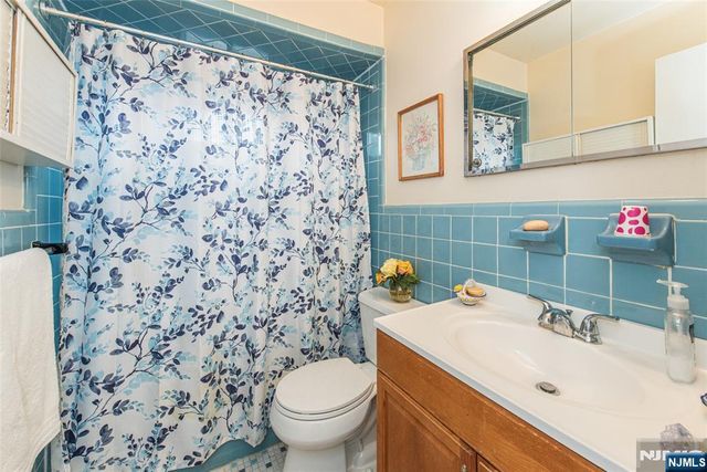 237 Skyline Lake Drive, Ringwood, NJ 07456