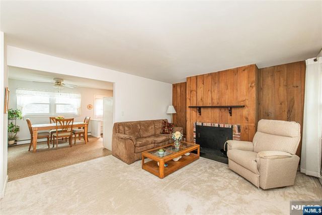 237 Skyline Lake Drive, Ringwood, NJ 07456