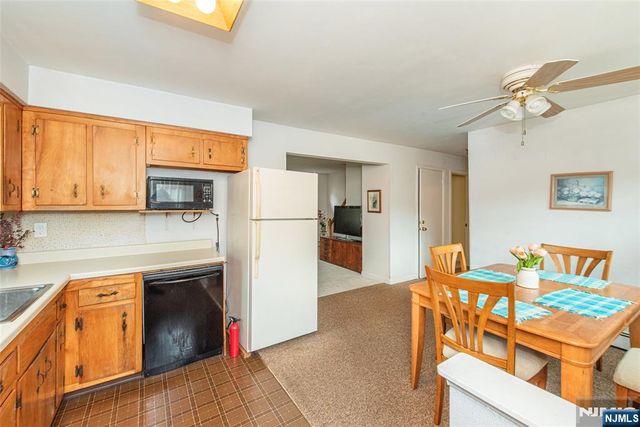 237 Skyline Lake Drive, Ringwood, NJ 07456