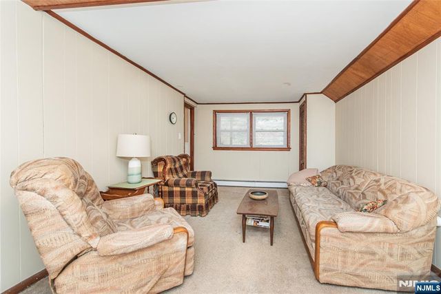 237 Skyline Lake Drive, Ringwood, NJ 07456