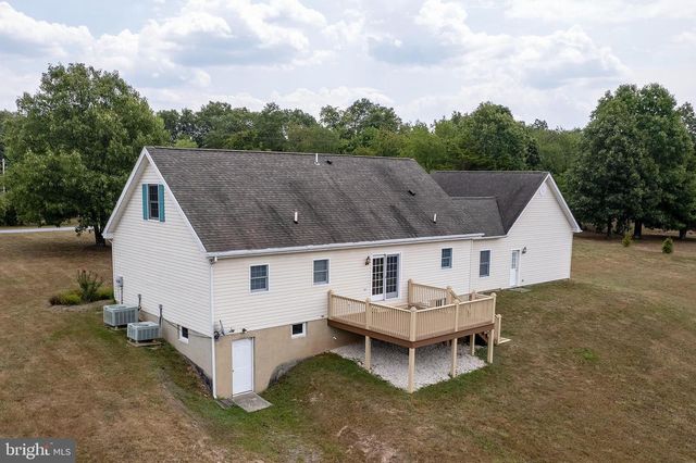 317 STRAWBERRY LN, Augusta, WV 26704