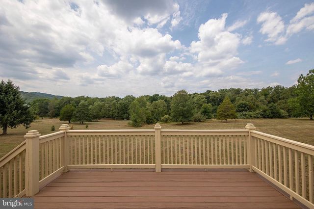 317 STRAWBERRY LN, Augusta, WV 26704