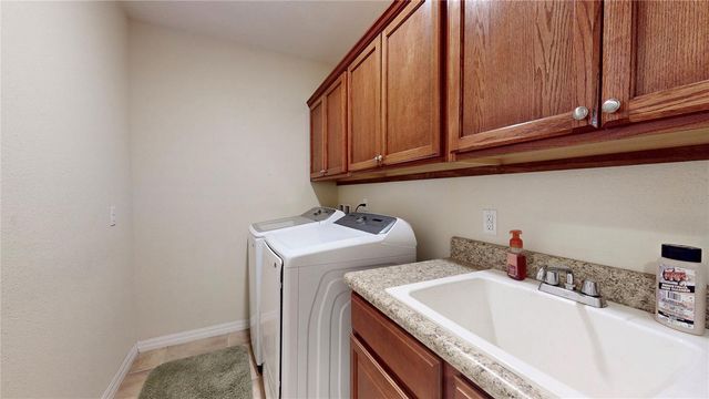 23543 STREAM AVENUE, Sorrento, FL 32776