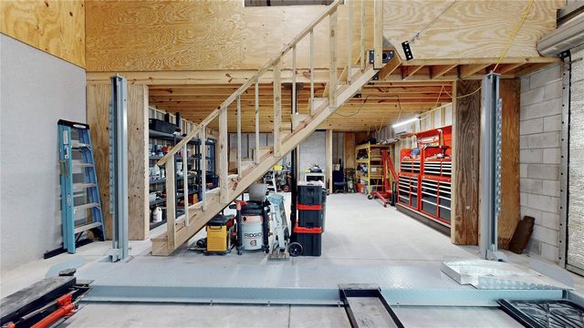 23543 STREAM AVENUE, Sorrento, FL 32776