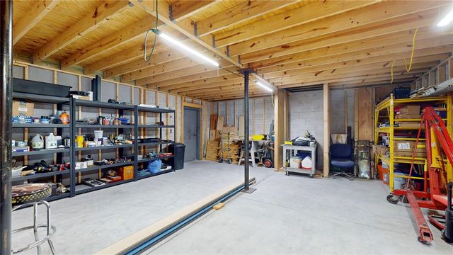 23543 STREAM AVENUE, Sorrento, FL 32776