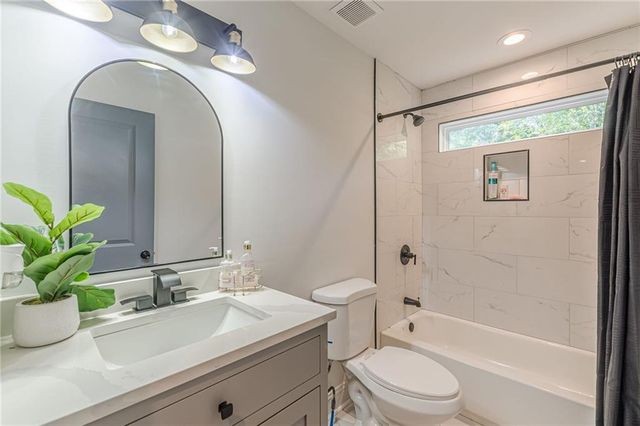 770 Waters SW Drive, Atlanta, GA 30310