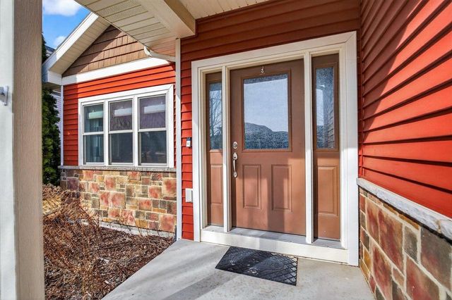 9420 Stoneywood Boulevard, Middleton, WI 53562