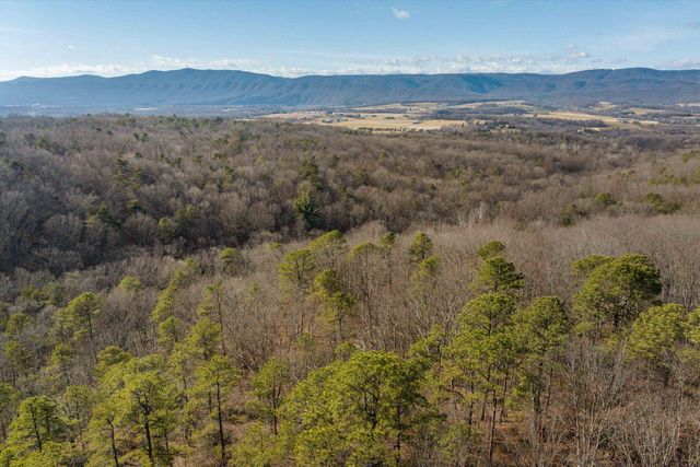 755 WILDWOOD LN, Shenandoah, VA 22849