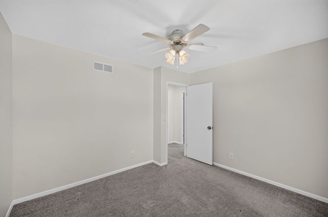 129 Lincoln Place Drive, Des Moines, IA 50312