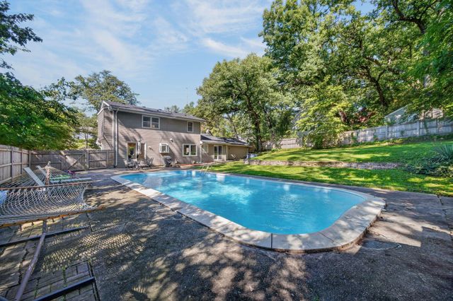 129 Lincoln Place Drive, Des Moines, IA 50312