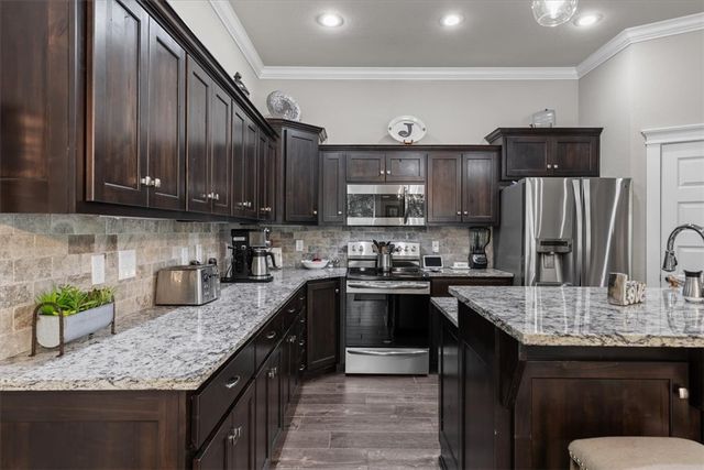 1 Embleton Drive, Bella Vista, AR 72714
