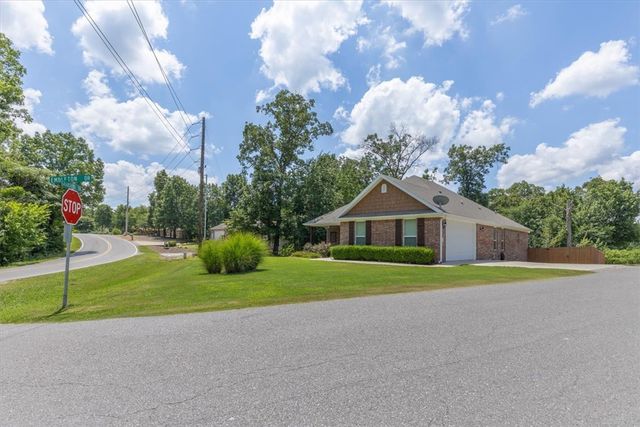 1 Embleton Drive, Bella Vista, AR 72714