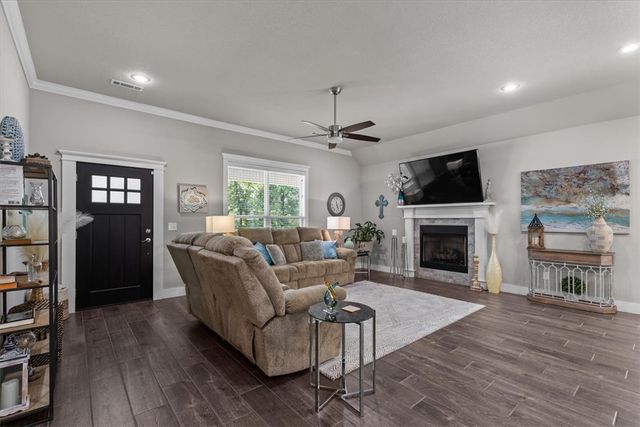 1 Embleton Drive, Bella Vista, AR 72714