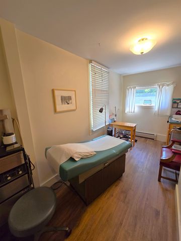 1027 Western Avenue, Brattleboro, VT 05301