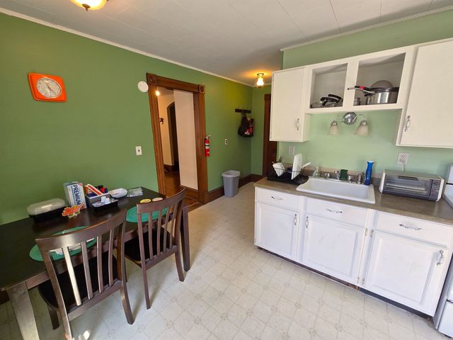 1027 Western Avenue, Brattleboro, VT 05301