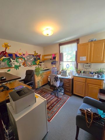 1027 Western Avenue, Brattleboro, VT 05301