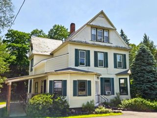 1027 Western Avenue, Brattleboro, VT 05301
