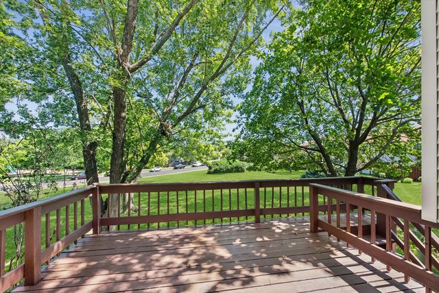 363 CEDAR TREE Court 363, Hoffman Estates, IL 60169