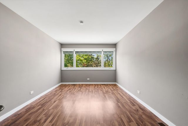 363 CEDAR TREE Court 363, Hoffman Estates, IL 60169
