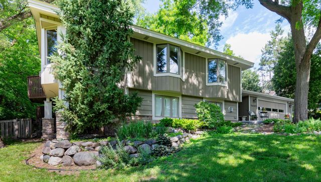 1421 Clement Street, Mendota Heights, MN 55118