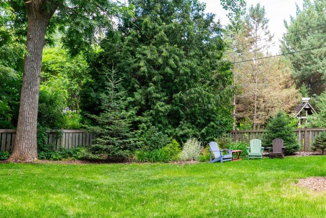 1421 Clement Street, Mendota Heights, MN 55118