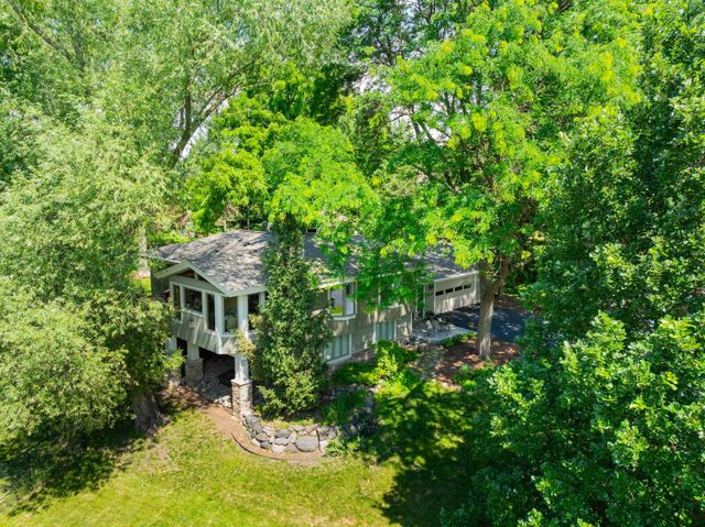 1421 Clement Street, Mendota Heights, MN 55118